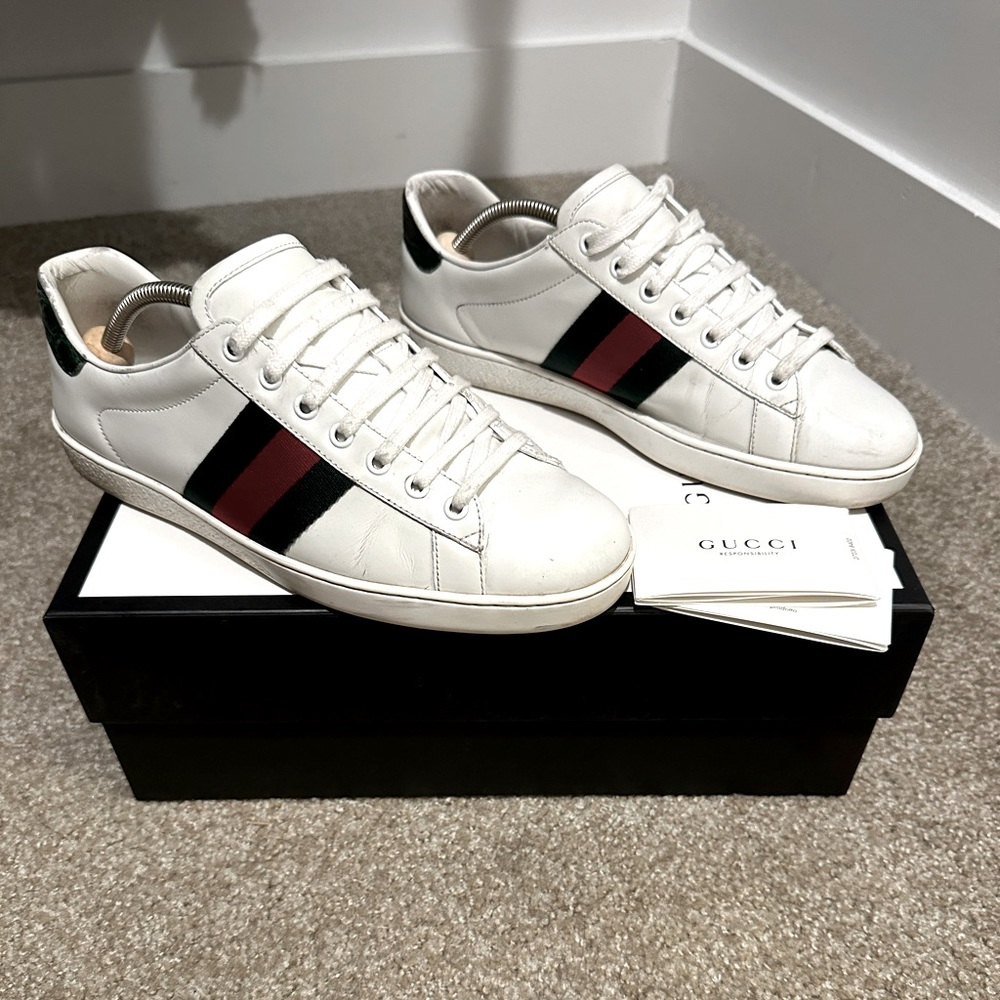 GUCCI MEN'S ACE LEATHER SNEAKER